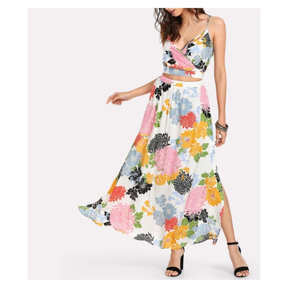 MBM Unlimited Dresses & Skirts - White Floral Sleeveless Crop top Maxi Skirt Set